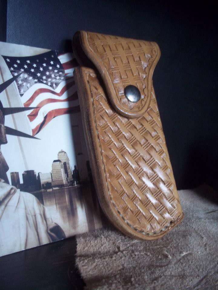 etui a couteau pliant-baskett