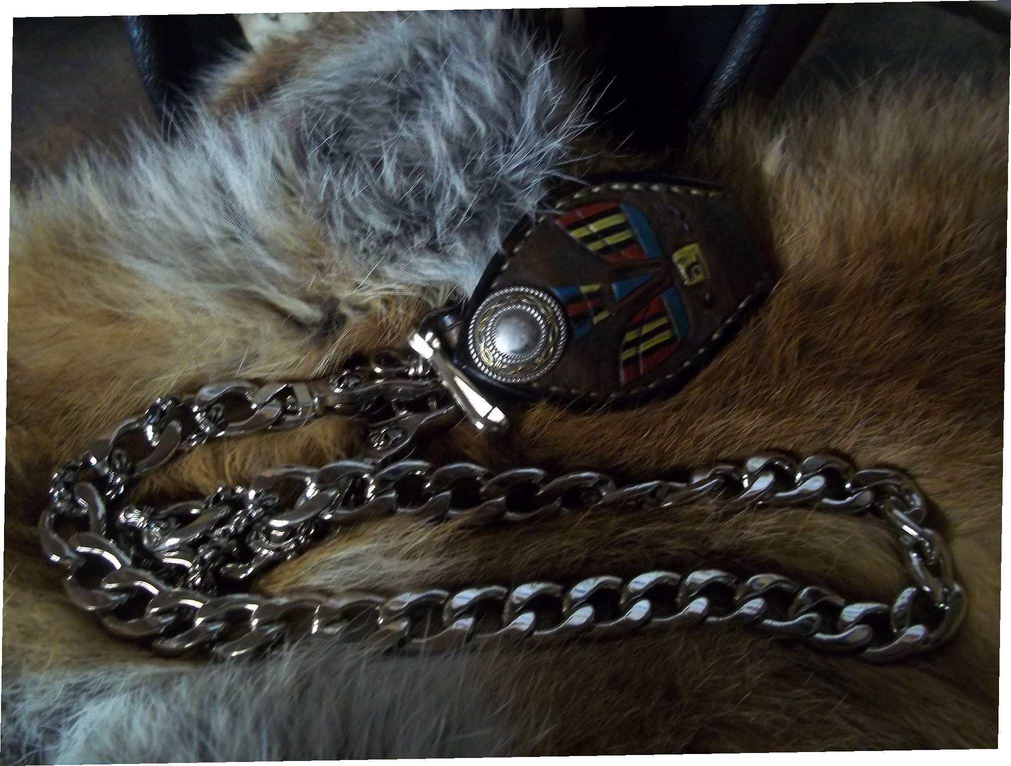 attache porte feuille avec chaine