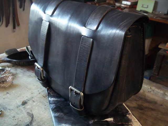 sacoche cuir aspect vintage pour crossbone