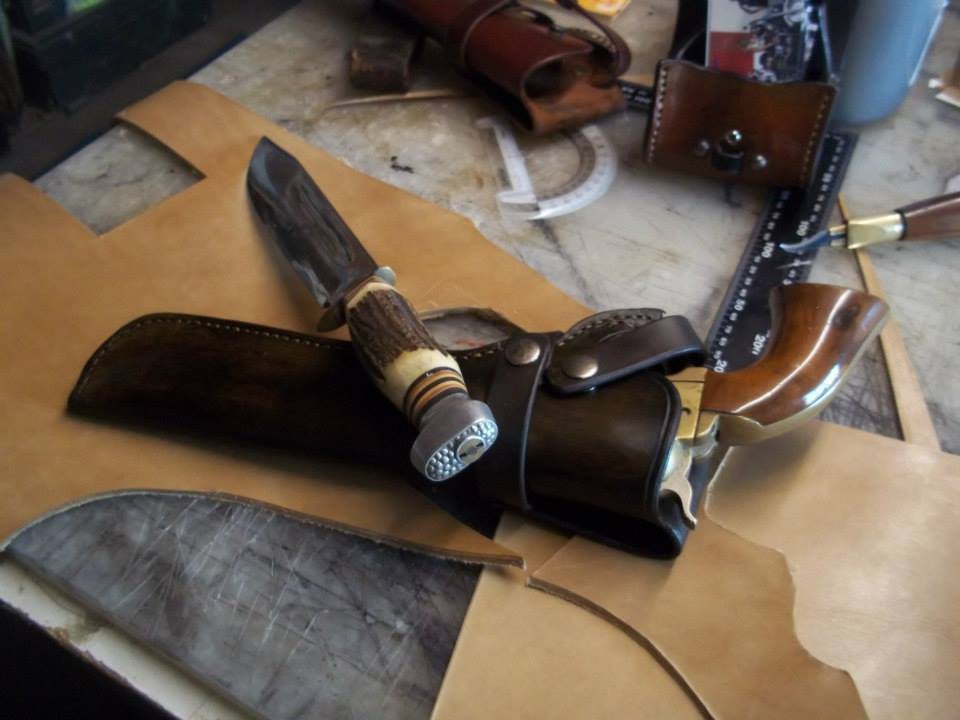 Holster cuir  pour colt Navy